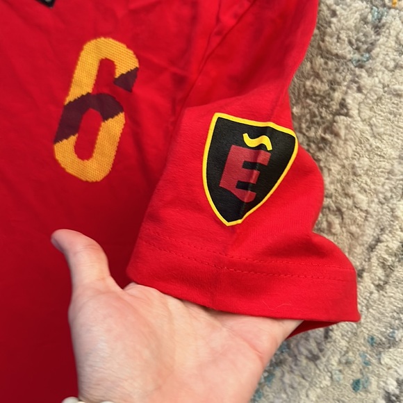 Men's Nike Iniesta #6 Shirt - Picture 4 of 8